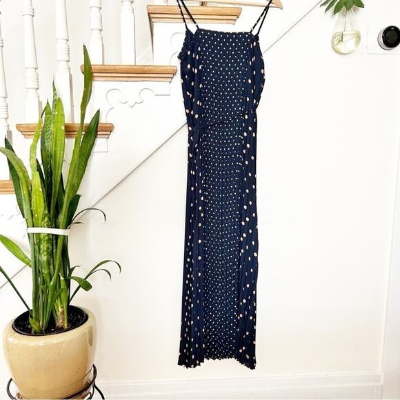 NWT Banana Republic Navy Beige Polka Dot Pleated Maxi Dress Belted Waist Size 4 - Picture 3 of 7
